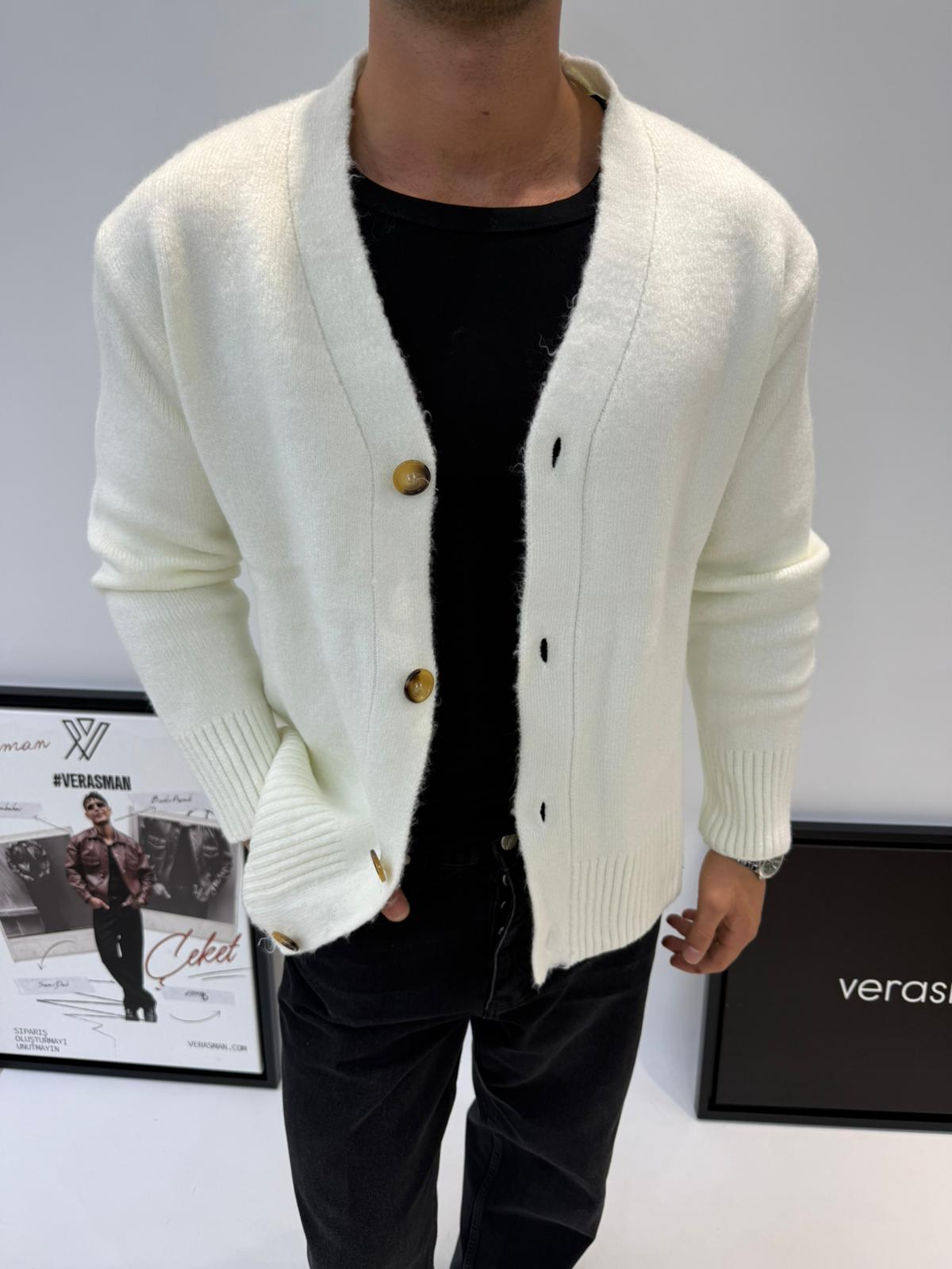 MRKCH OVERSİZE YÜN HIRKA BEYAZ