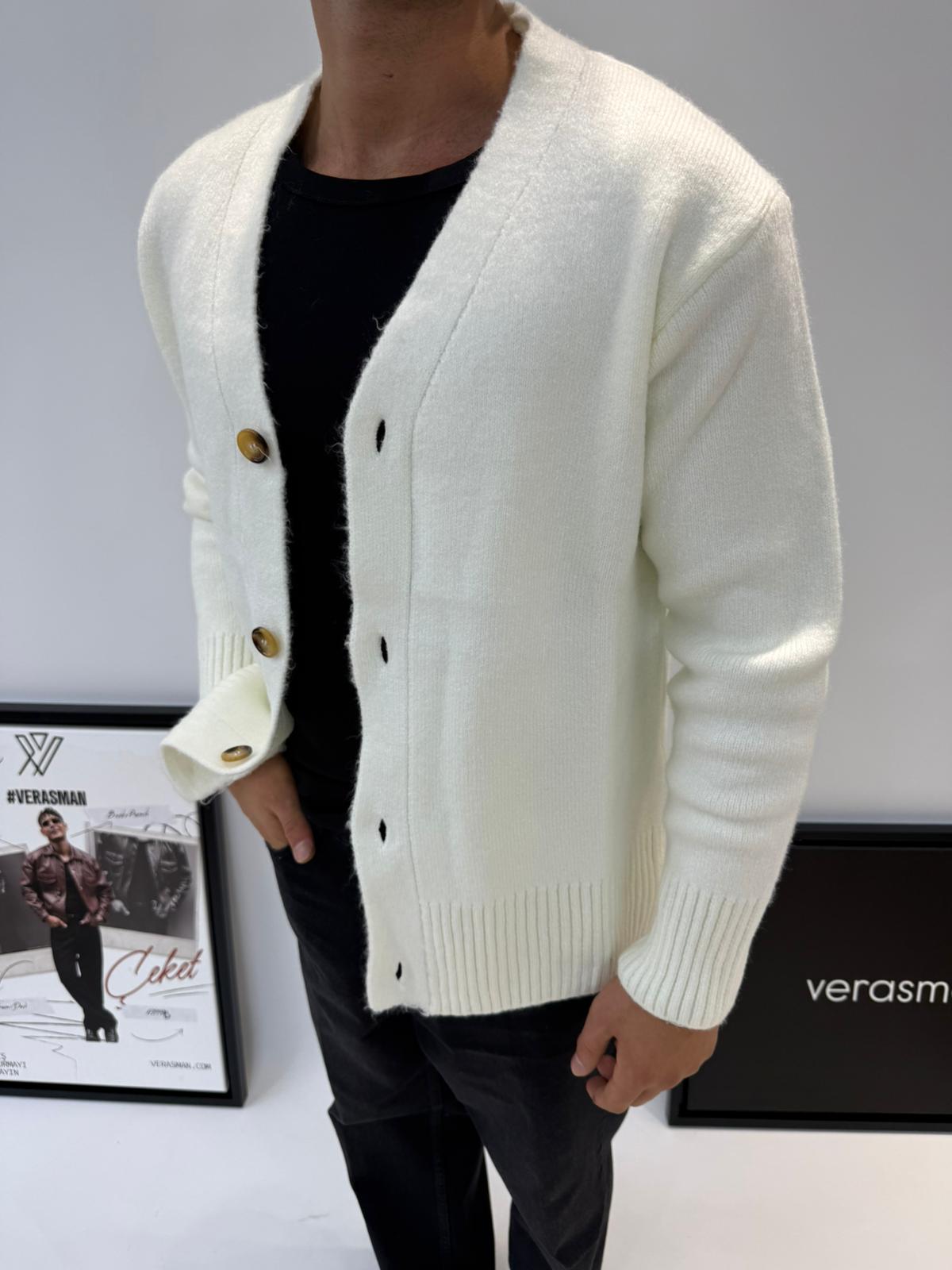 MRKCH OVERSİZE YÜN HIRKA BEYAZ